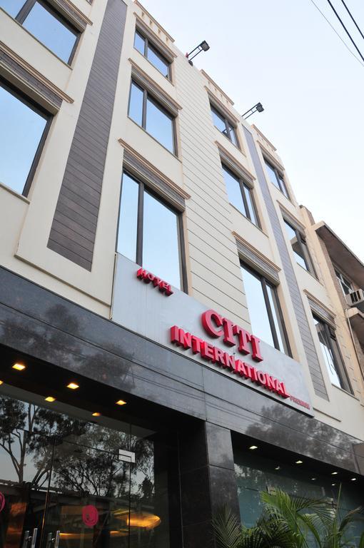 Hotel Citi International Delhi  Eksteriør bilde