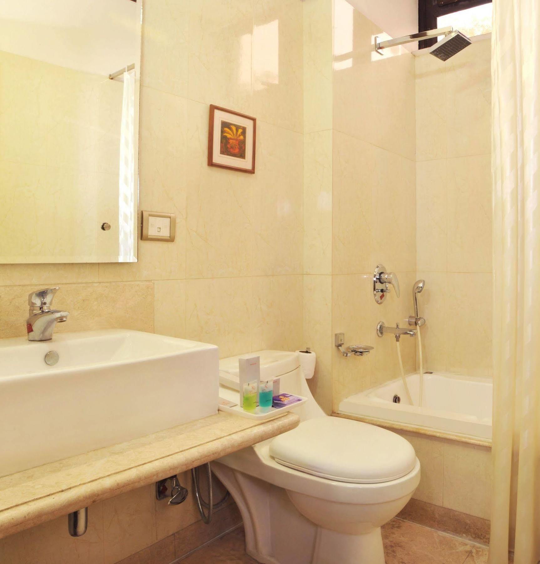 Hotel Citi International Delhi  Eksteriør bilde